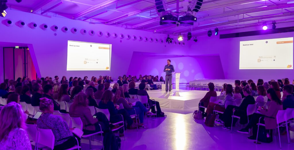 Op het congres uitsnede